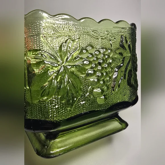 Indiana Glass Green Pressed Glass Grape Motif Square Planter - Picture 2 of 8